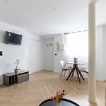 Appartement De Charme Au Coeur Du 18Eme