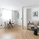 Appartement De Charme Au Coeur Du 18Eme